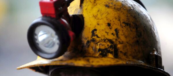 Casco de un minero (archivo) - Sputnik Mundo