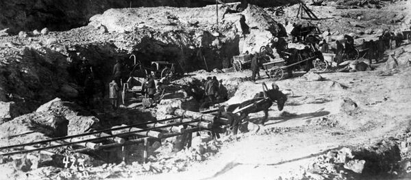 El canal Mar Blanco-Mar Báltico, construido por prisioneros del GULAG a inicios de los años 1930 El canal Mar Blanco-Mar Báltico, construido por prisioneros del GULAG a inicios de los años 1930 - Sputnik Mundo