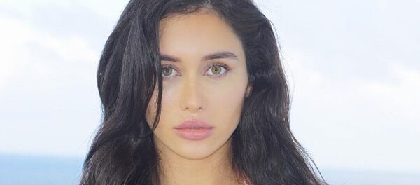 La modelo Joselyn Cano - Sputnik Mundo