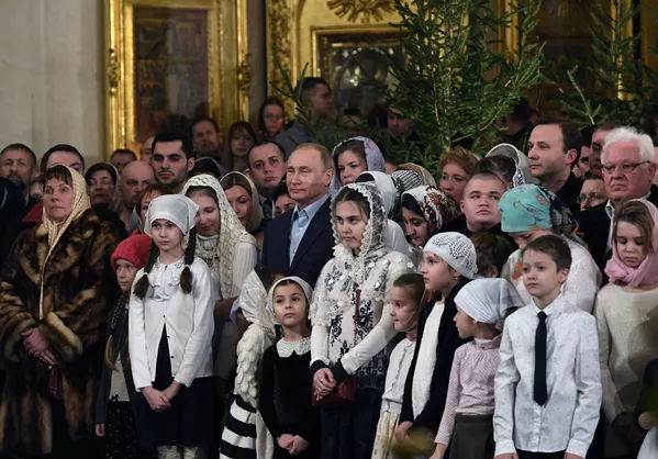 Putin visita San Petersburgo el día de la Navidad ortodoxa Putin visita San Petersburgo el día de la Navidad ortodoxa - Sputnik Mundo