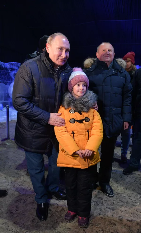 Putin visita San Petersburgo el día de la Navidad ortodoxa Putin visita San Petersburgo el día de la Navidad ortodoxa - Sputnik Mundo