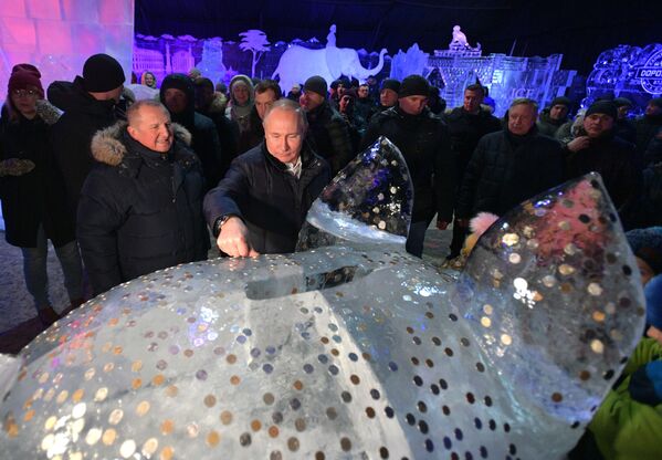 Putin visita San Petersburgo el día de la Navidad ortodoxa - Sputnik Mundo