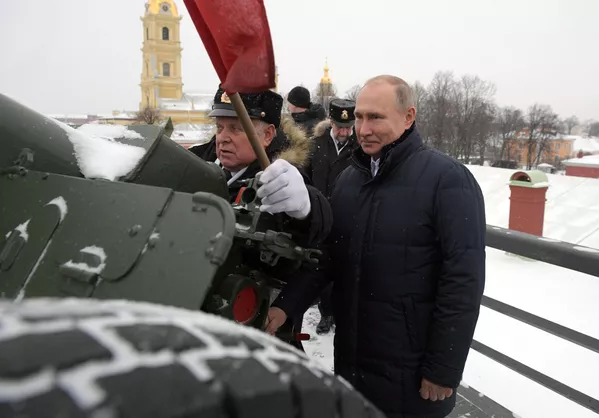 Putin visita San Petersburgo el día de la Navidad ortodoxa Putin visita San Petersburgo el día de la Navidad ortodoxa - Sputnik Mundo