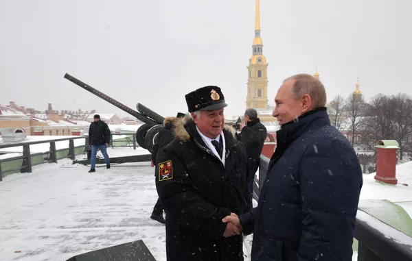 Putin visita San Petersburgo el día de la Navidad ortodoxa Putin visita San Petersburgo el día de la Navidad ortodoxa - Sputnik Mundo