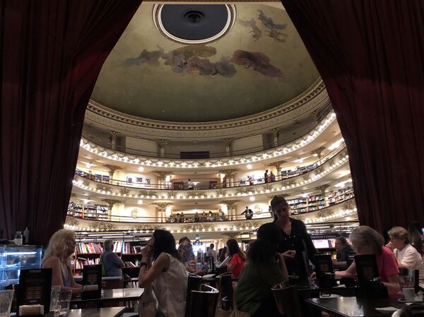 El Ateneo, la librería más linda del mundo. Buenos Aires, Argentina - Sputnik Mundo
