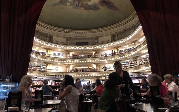 El Ateneo, la librería más linda del mundo. Buenos Aires, Argentina El Ateneo, la librería más linda del mundo. Buenos Aires, Argentina - Sputnik Mundo