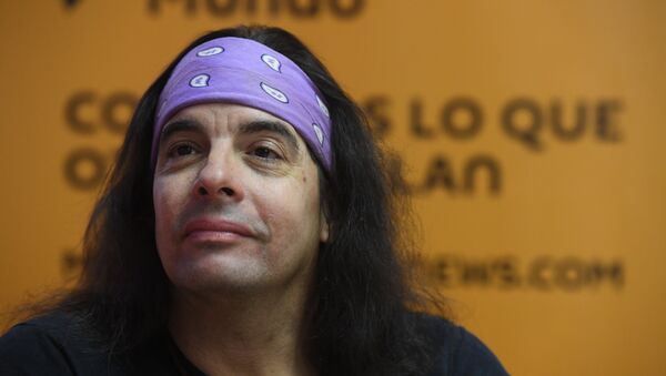 José Miguel Sánchez Gómez (Yoss), escritor de ciencia ficción cubano, durante su entrevista en Sputnik - Sputnik Mundo