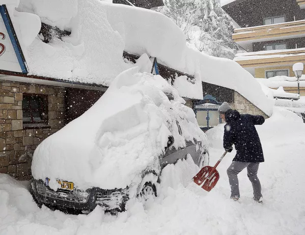Efectos de una nevada en Filzmoos - Sputnik Mundo