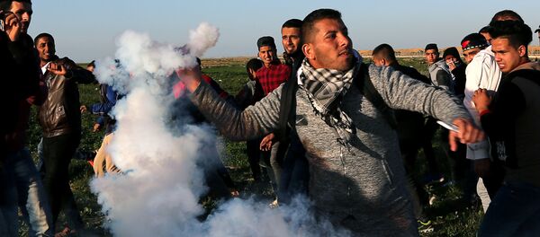 Manifestantes en la Franja de Gaza - Sputnik Mundo