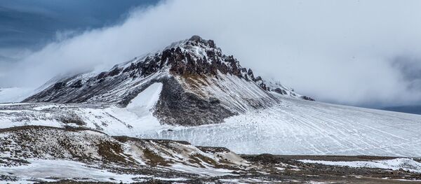 Una isla en el océano Glacial Ártico (archivo) - Sputnik Mundo