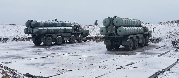 Sistemas de defensa antiaérea S-400 Sistemas de defensa antiaérea S-400 - Sputnik Mundo
