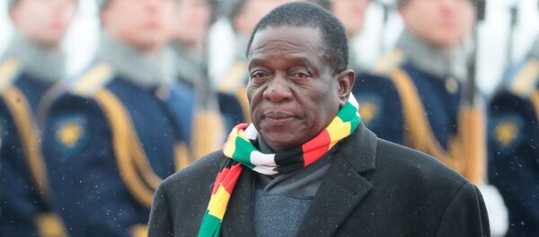 Emmerson Mnangagwa, presidente de Zimbabue - Sputnik Mundo