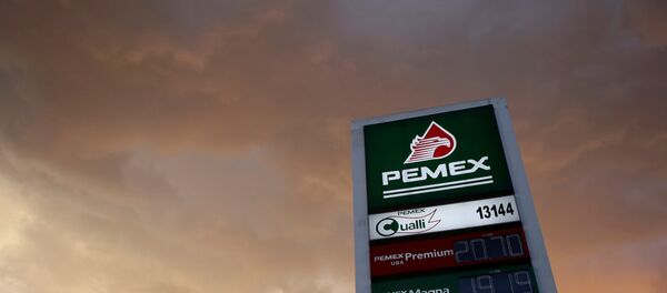 El logo de Pemex - Sputnik Mundo