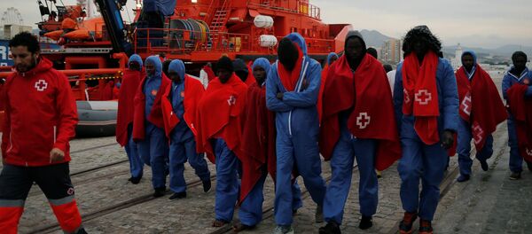 Llegada de los migrantes a España - Sputnik Mundo