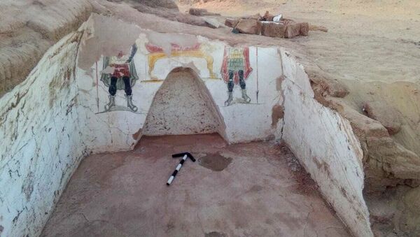El sitio de Beir Al-Shaghala en el oasis de Dajla con dos tumbas de la época romana - Sputnik Mundo