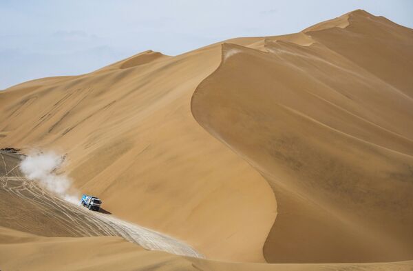 El Rally Dakar llega a Perú - Sputnik Mundo