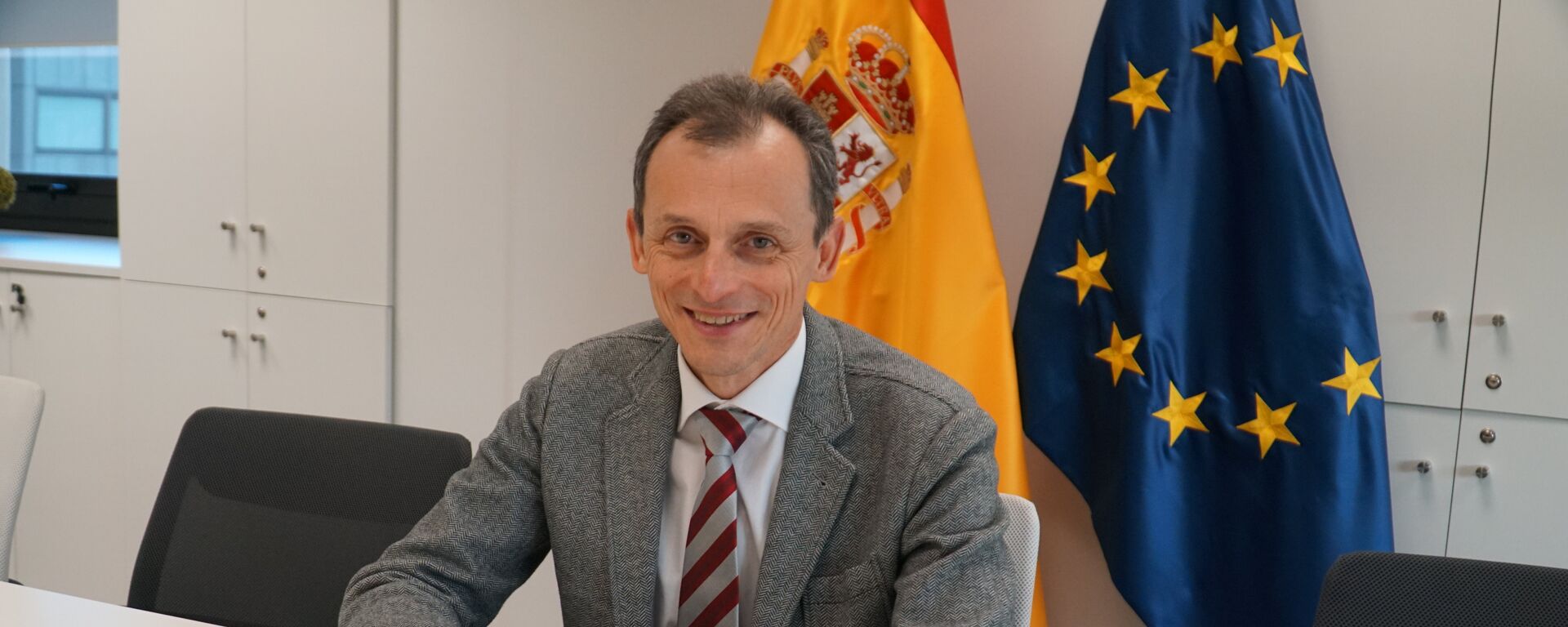 Pedro Duque, ministro de Ciencia e Innovación de España Pedro Duque, ministro de Ciencia e Innovación de España - Sputnik Mundo, 1920, 18.02.2021