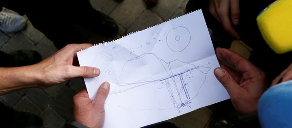 Un dibujo del pozo a donde cayó el niño Julen en España - Sputnik Mundo