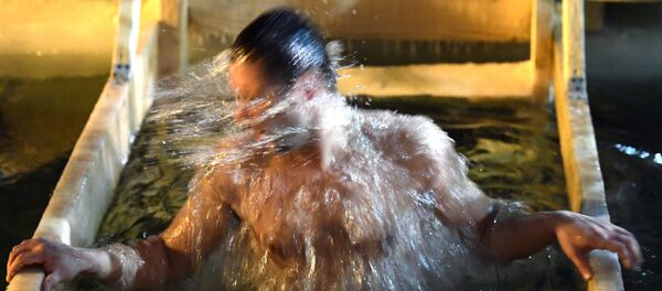 Vladivostok celebra la Epifanía ortodoxa - Sputnik Mundo