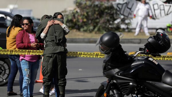 Los policías de Colombia en el lugar del atentado en Bogotá - Sputnik Mundo