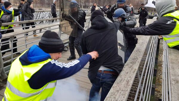 Protestas en París - Sputnik Mundo