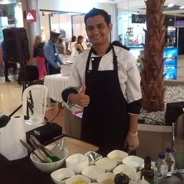 Bryan Badillo trabaja como chef en Colombia - Sputnik Mundo