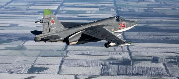 Штурмовик Су-25СМ3 во время лётно-тактических учений в Краснодарском крае - Sputnik Mundo