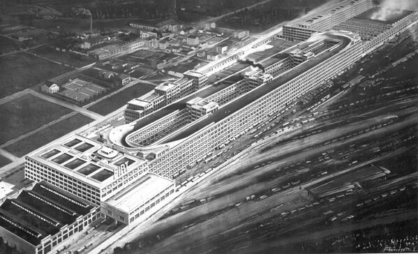 Fiat Lingotto en Turín (Italia) - Sputnik Mundo