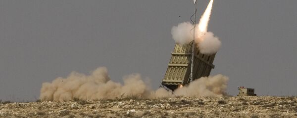 El sistema de defensa antimisiles israelí Cúpula de Hierro El sistema de defensa antimisiles israelí Cúpula de Hierro - Sputnik Mundo