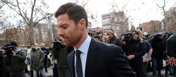El exfutbolista español Xabi Alonso - Sputnik Mundo