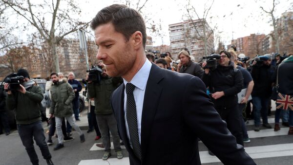 El exfutbolista español Xabi Alonso - Sputnik Mundo