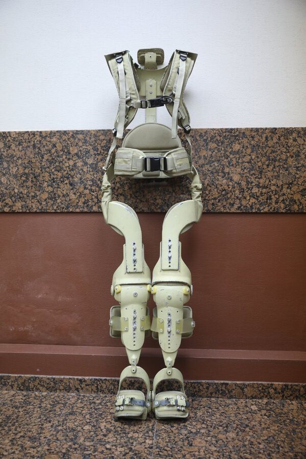 El exoesqueleto de GB Engineering  - Sputnik Mundo