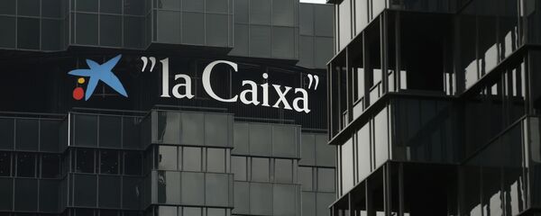 El logo de CaixaBank (ilustración) - Sputnik Mundo