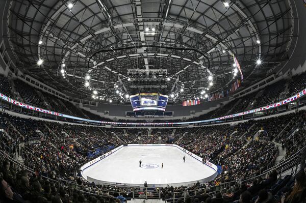 La belleza del movimiento: Campeonato Europeo de Patinaje Artístico, en imágenes - Sputnik Mundo