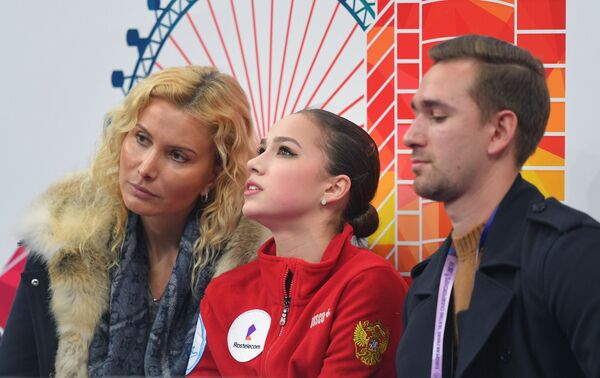 La belleza del movimiento: Campeonato Europeo de Patinaje Artístico, en imágenes - Sputnik Mundo