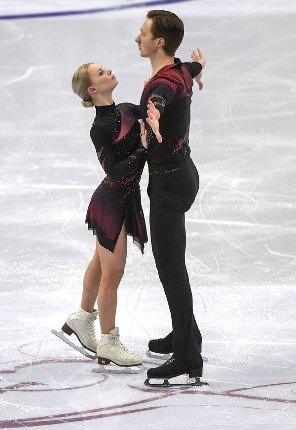 La belleza del movimiento: Campeonato Europeo de Patinaje Artístico, en imágenes - Sputnik Mundo