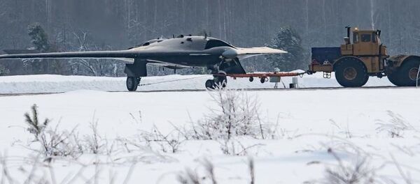 Dron de ataque ruso S-70 Ojotnik - Sputnik Mundo