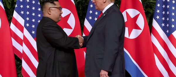 Kim Jong-un, líder norcoreano, y Donald Trump, presidente de EEUU - Sputnik Mundo