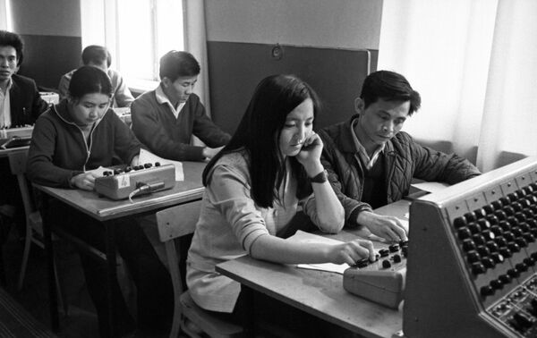 Aprender ruso: la vida cotidiana de los estudiantes internacionales - Sputnik Mundo