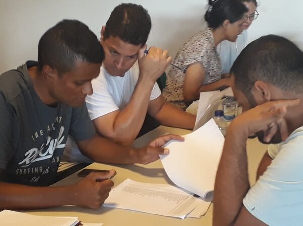 Familiares de las víctimas en Brumadinho - Sputnik Mundo