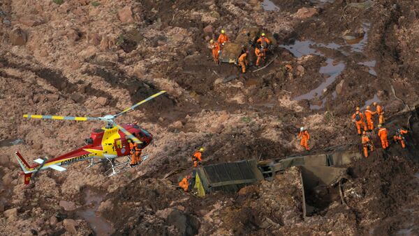 Consecuencias de la ruptura de la represa minera en Brasil - Sputnik Mundo