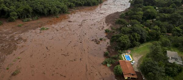 Consecuencias de la ruptura de la represa minera en Brasil - Sputnik Mundo