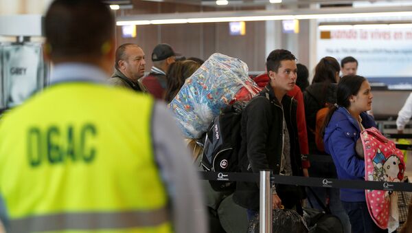 Migrantes venezolanos en Ecuador - Sputnik Mundo