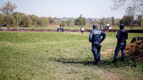 El lugar de la explosión en Tlahuelilpan, México - Sputnik Mundo