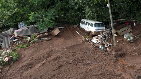 Las consecuencias de la rotura de una represa en Brasil - Sputnik Mundo