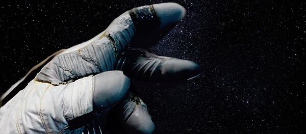 La mano del astronauta - Sputnik Mundo