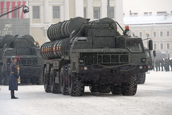 Un desfile para celebrar el 75 aniversario del levantamiento del sitio de Leningrado - Sputnik Mundo