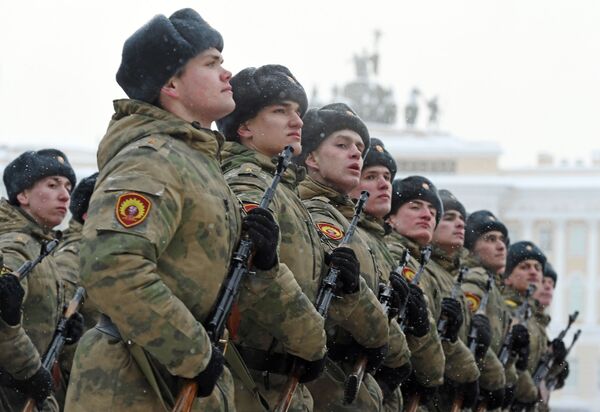 Un desfile para celebrar el 75 aniversario del levantamiento del sitio de Leningrado - Sputnik Mundo