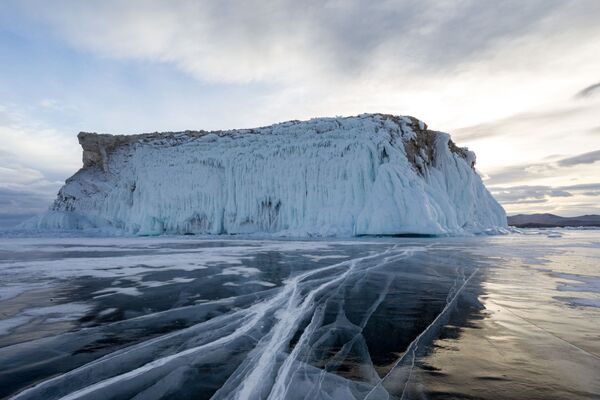 La magia del lago Baikal congelado - Sputnik Mundo