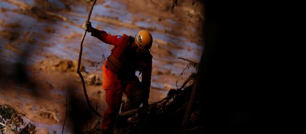 Búsqueda de víctimas en la región de Brumadinho, Brasil - Sputnik Mundo